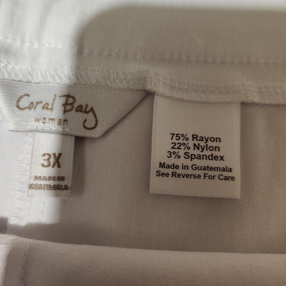 Coral Bay Women's White Skort - Picture 3 of 4